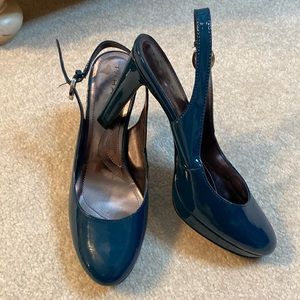 Tahari patent leather Teal/dark turquoise sling back shoes
